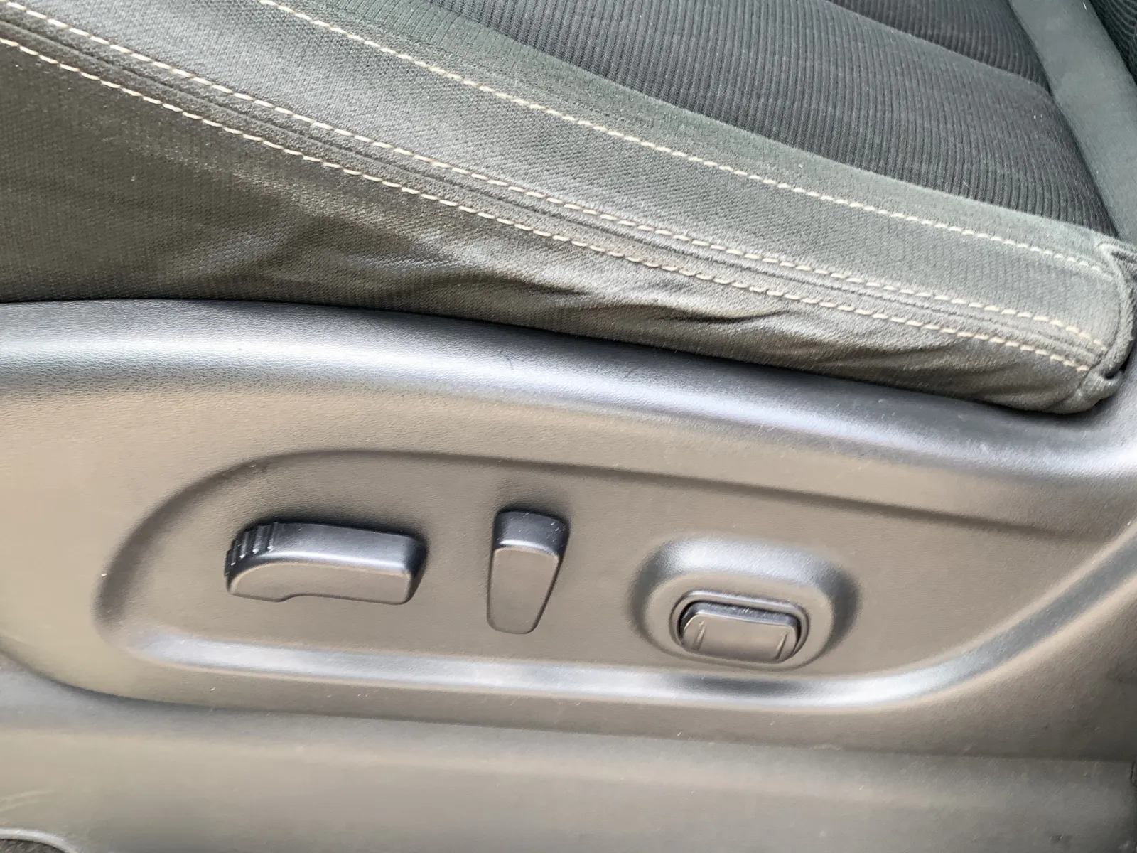 Nissan Titan photo 22