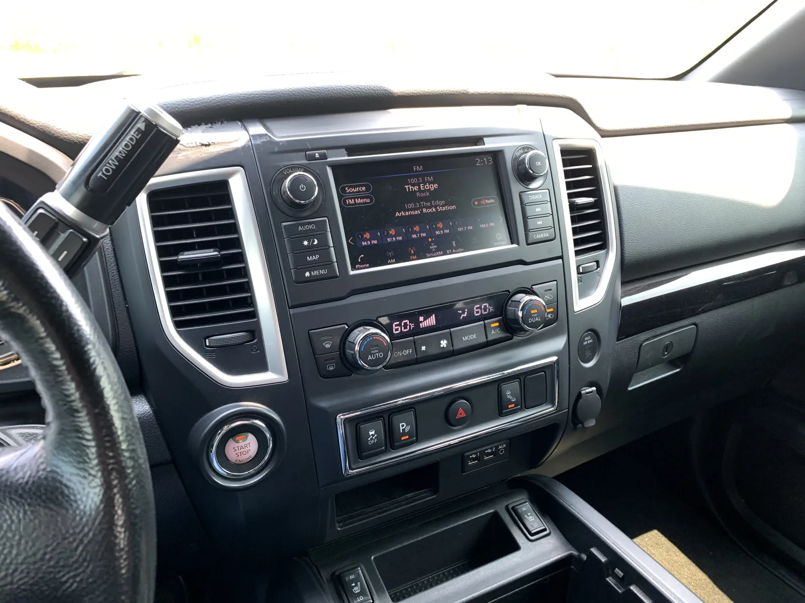 Nissan Titan photo 14