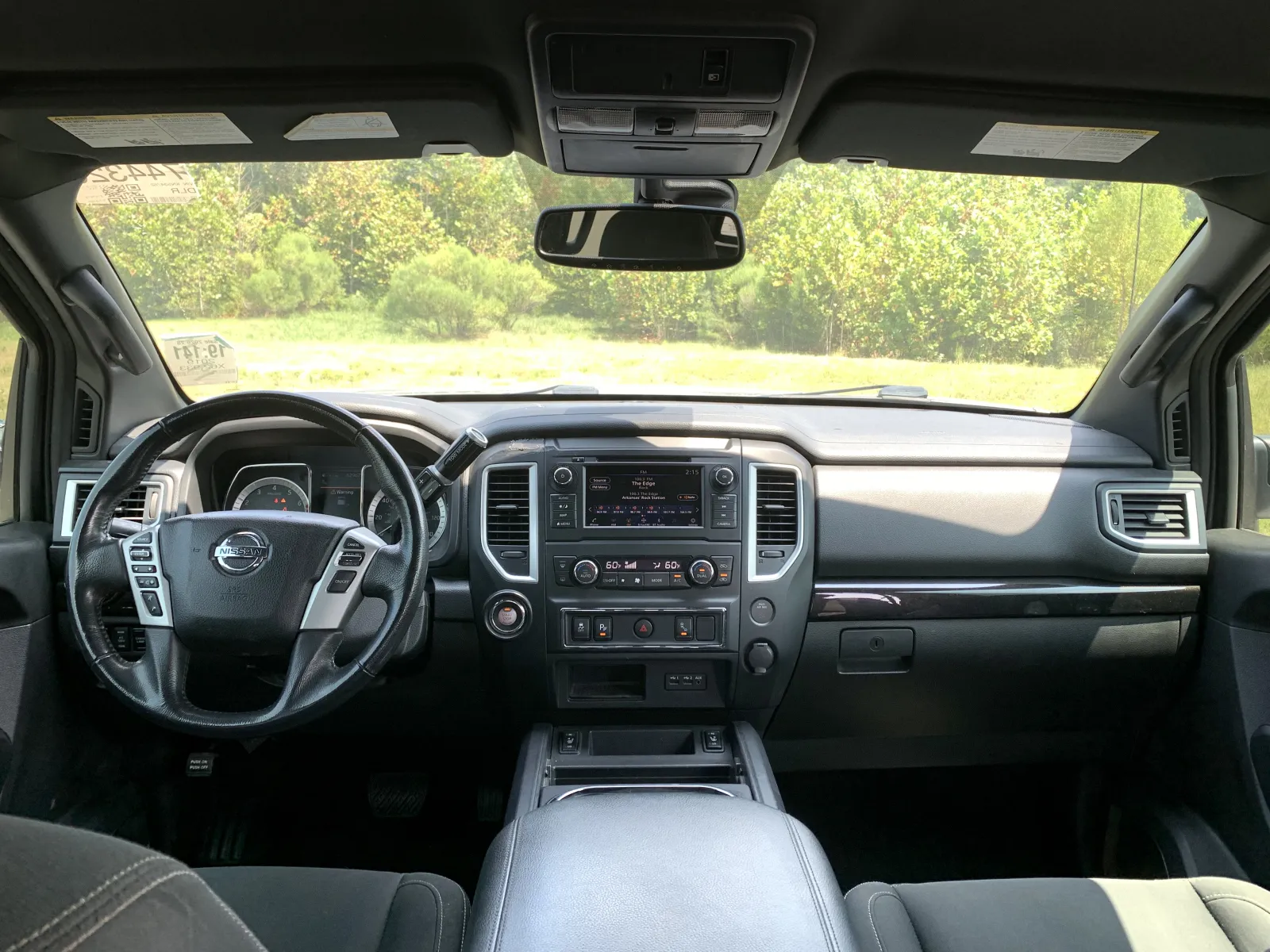 Nissan Titan photo 12