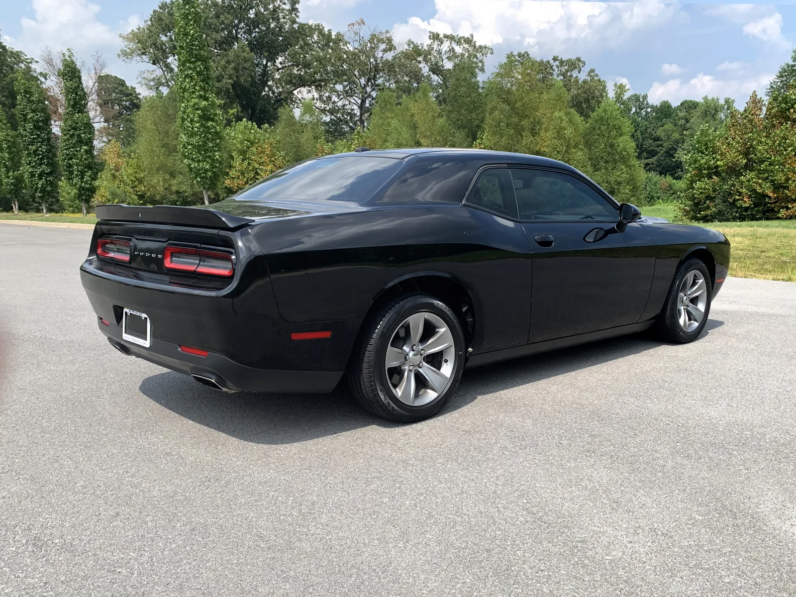 Dodge Challenger photo 7