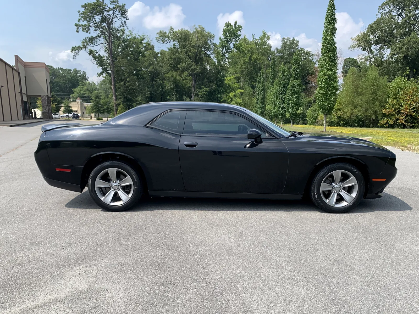 Dodge Challenger photo 8