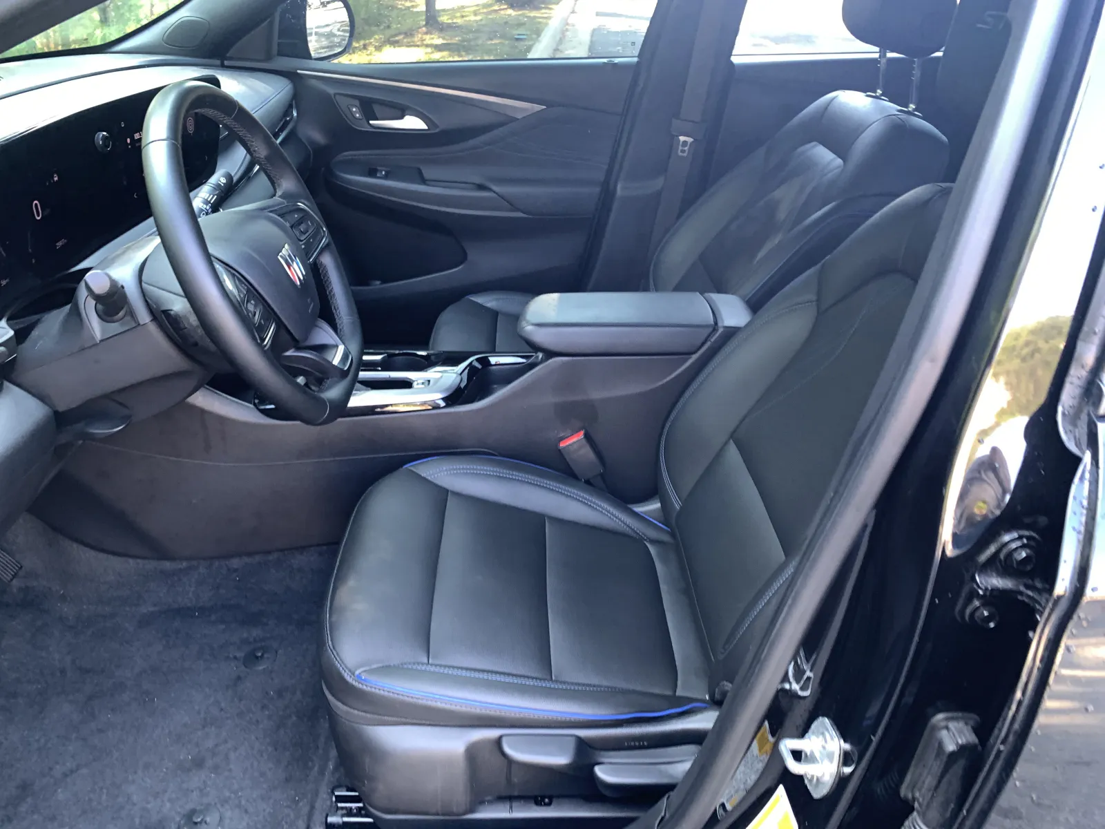 Buick Envista photo 24