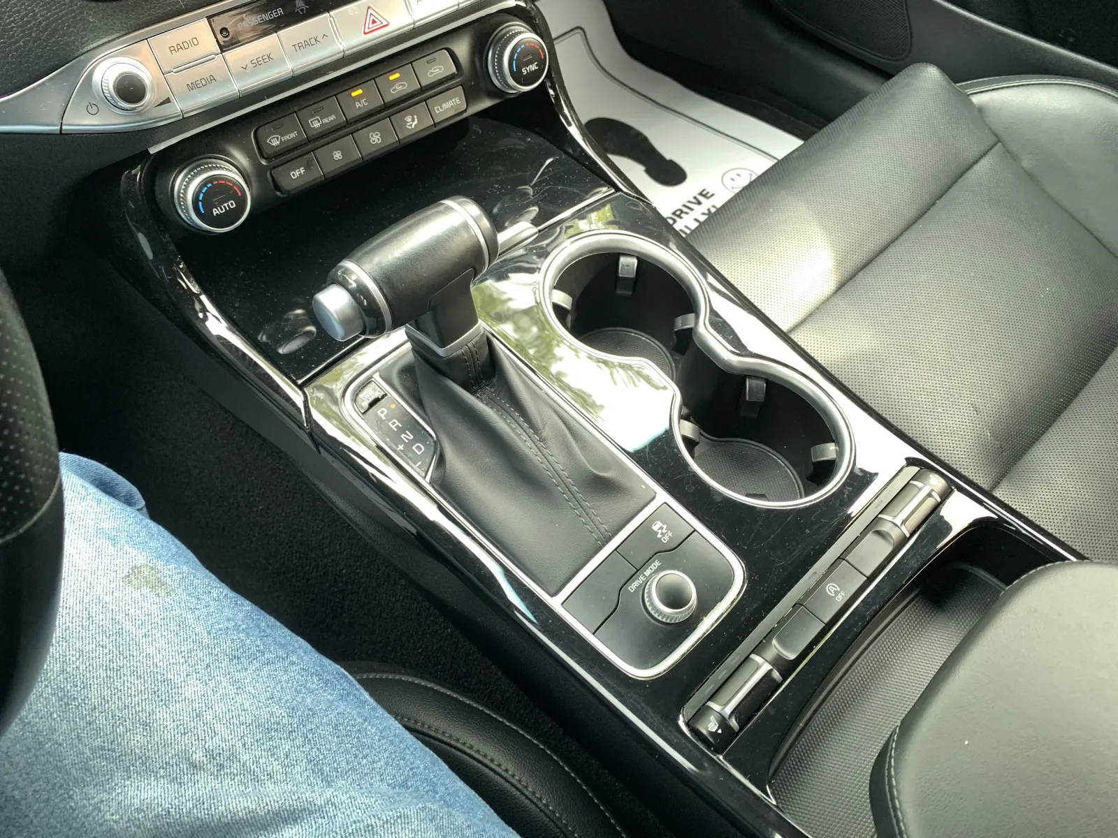 Kia Stinger photo 15