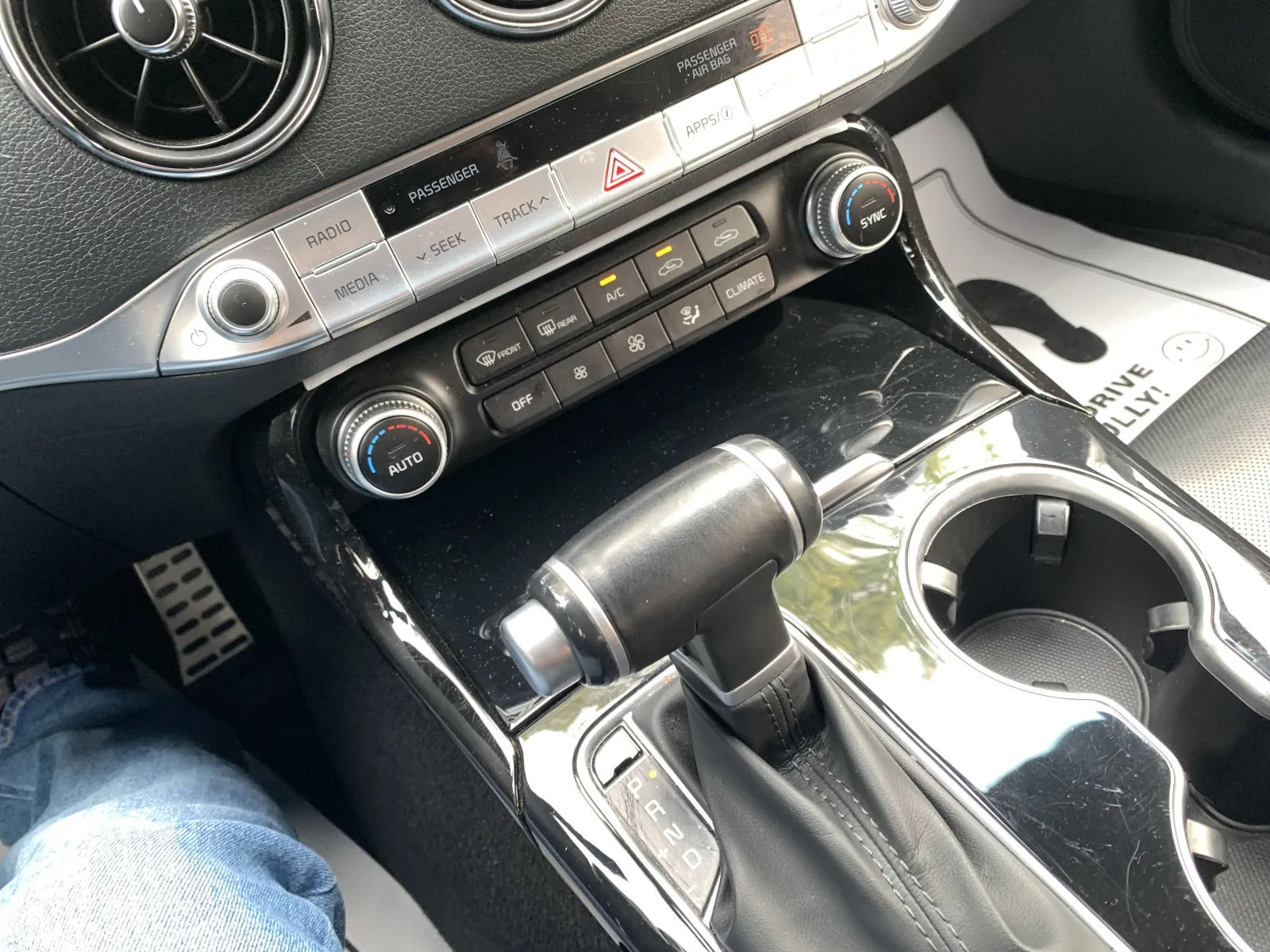 Kia Stinger photo 16