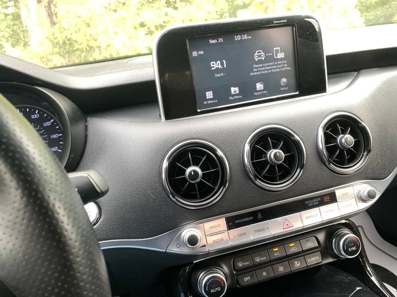 Kia Stinger photo 14