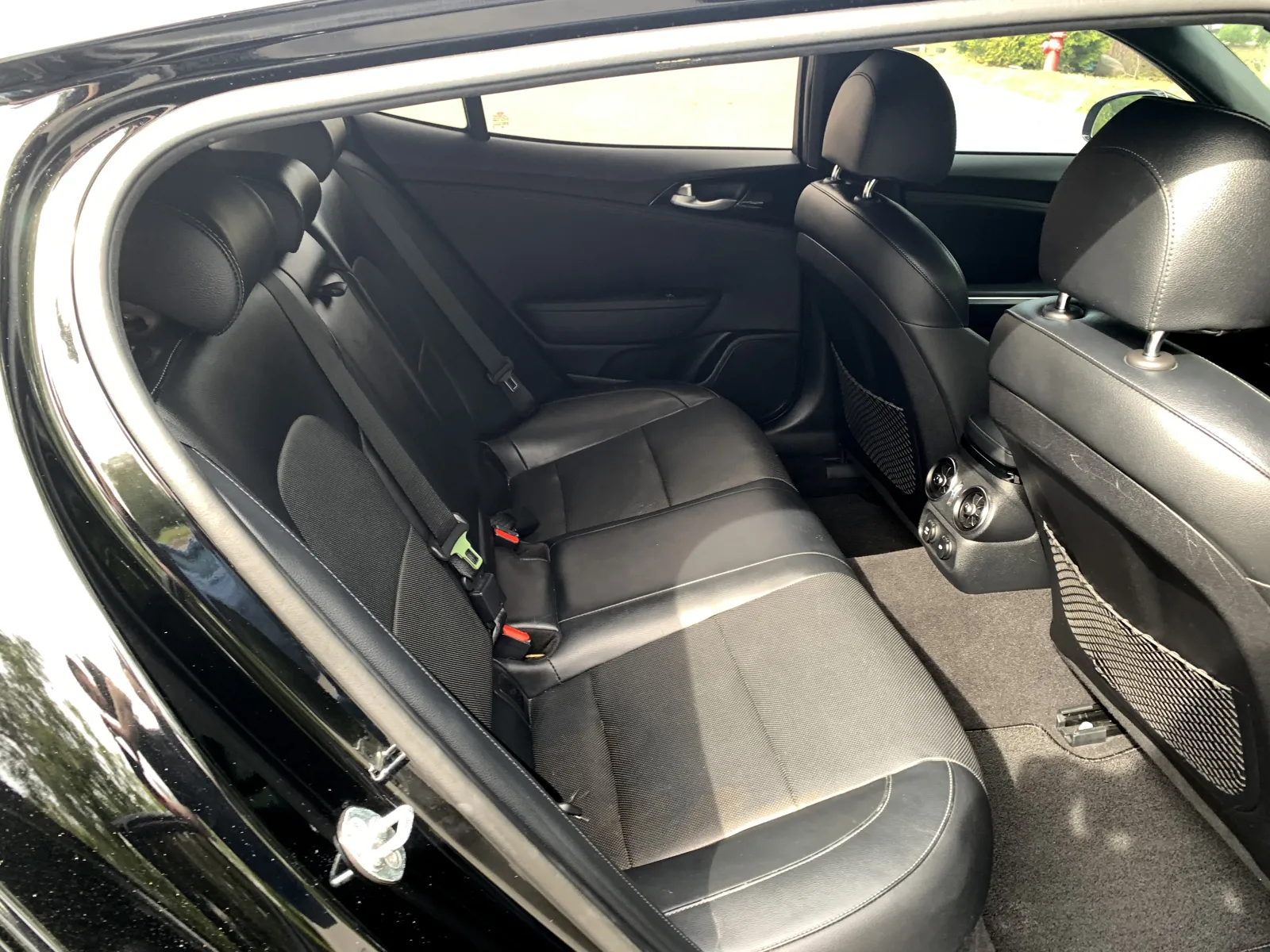 Kia Stinger photo 31