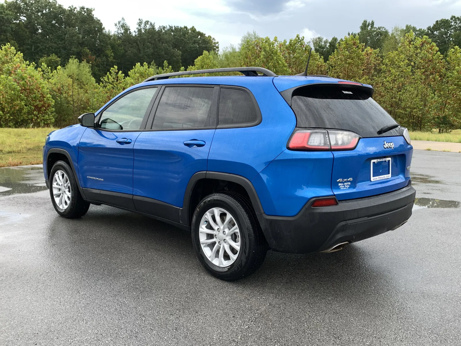Jeep Cherokee photo 5
