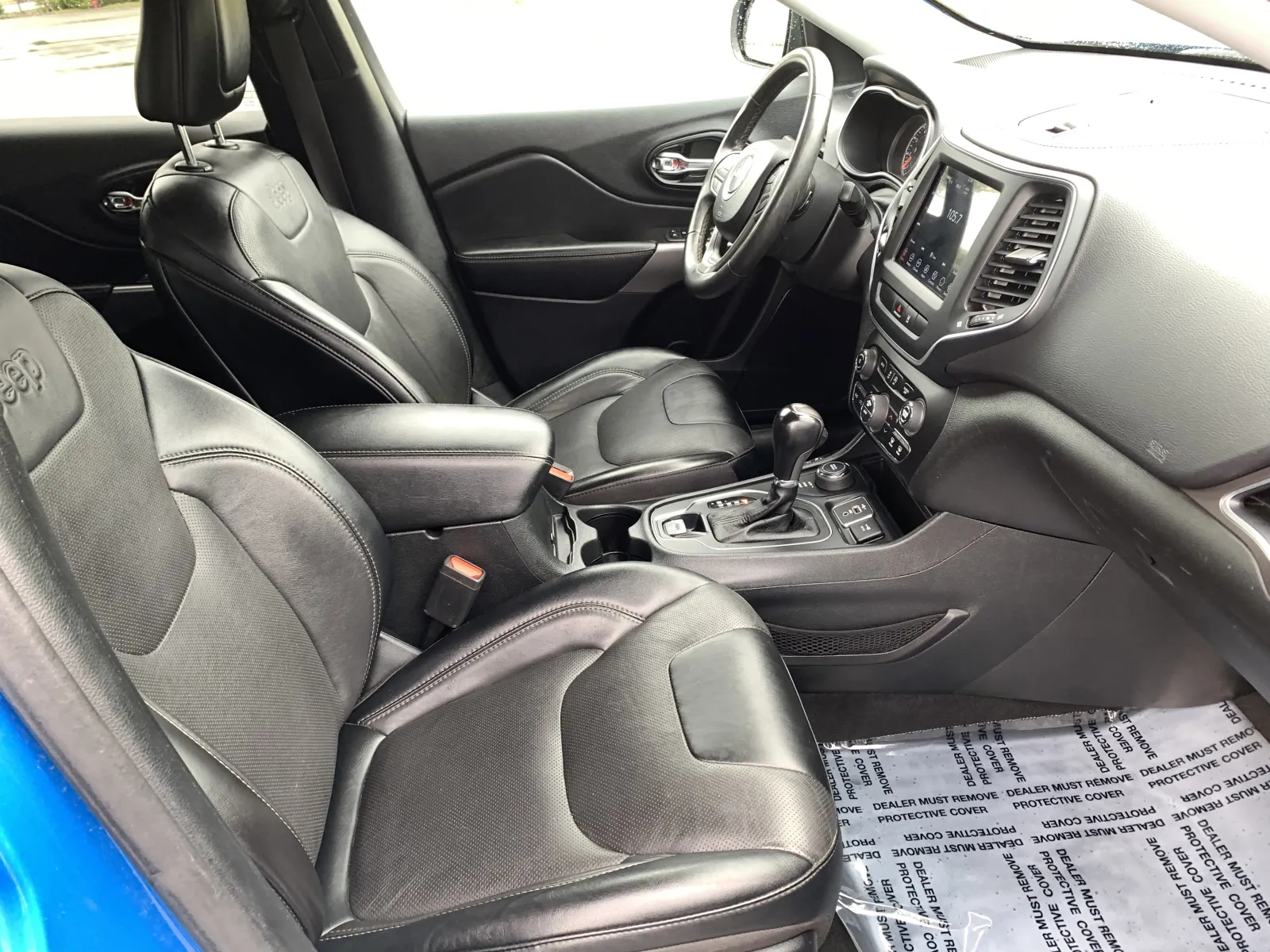 Jeep Cherokee photo 32