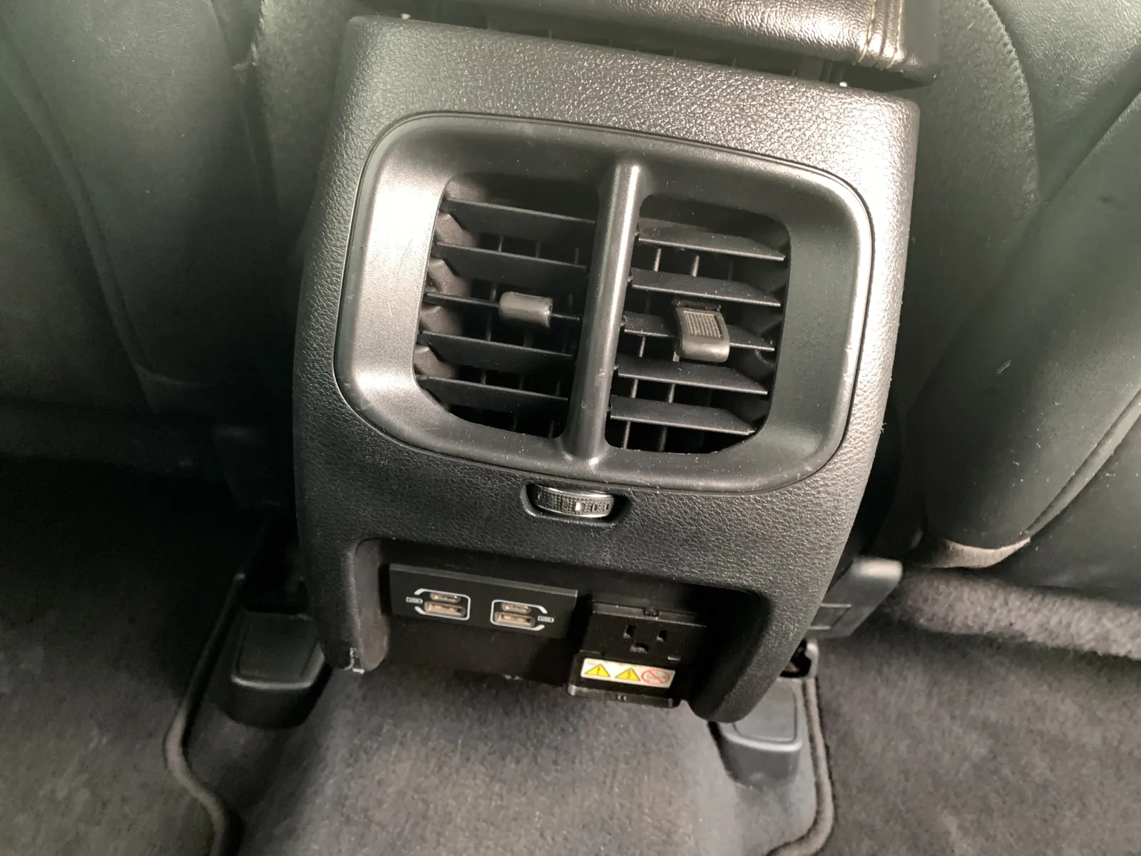 Jeep Cherokee photo 35