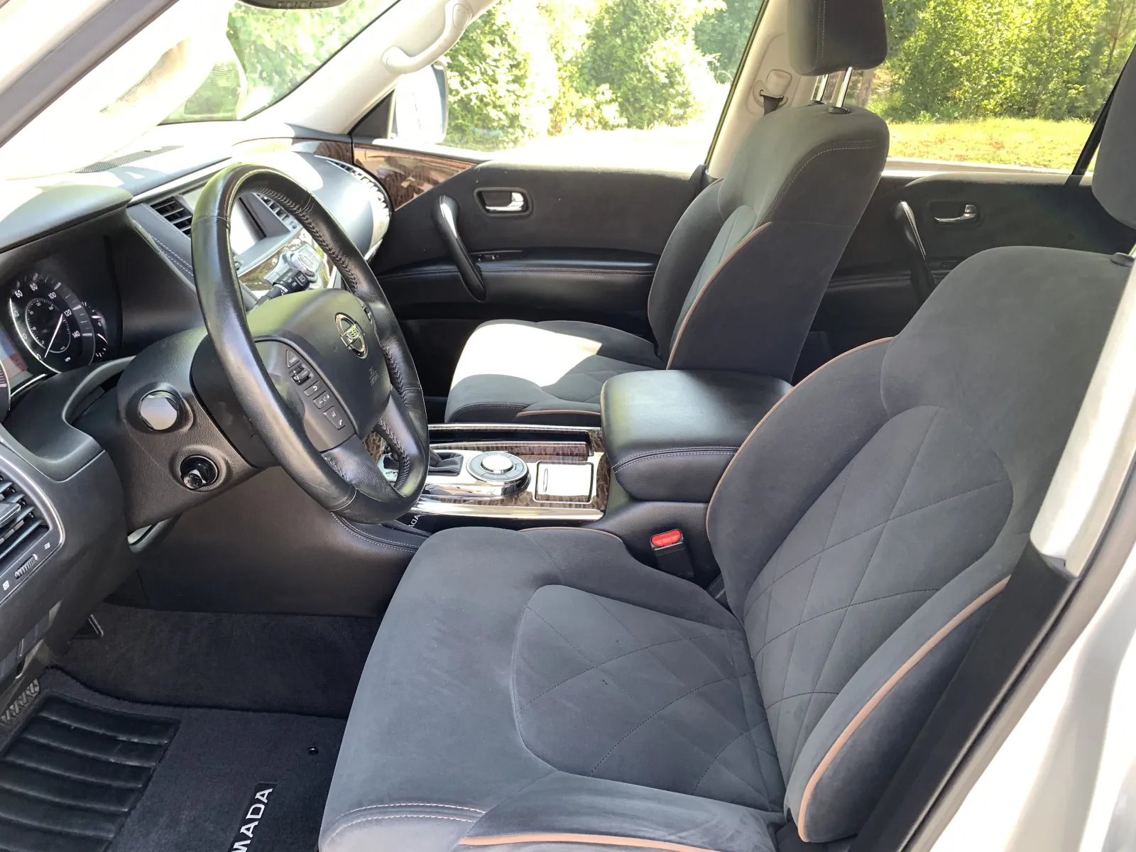 Nissan Armada photo 24