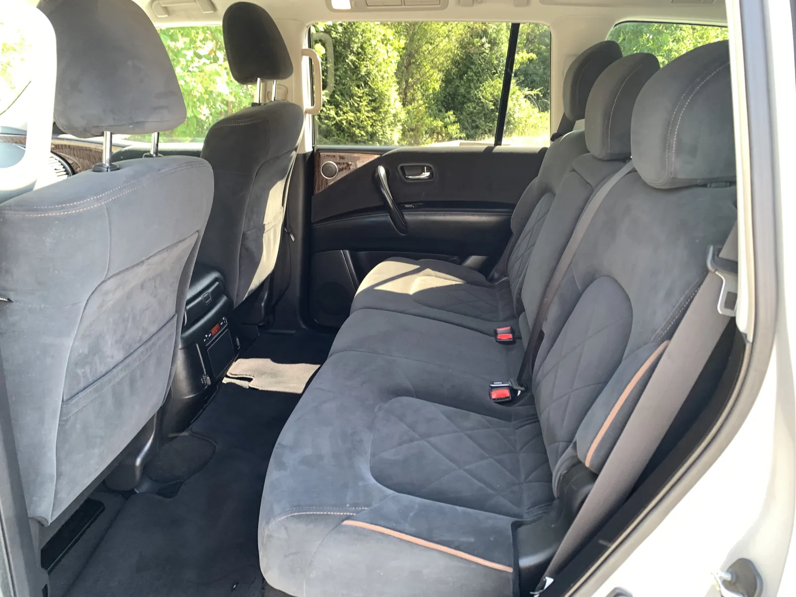 Nissan Armada photo 26