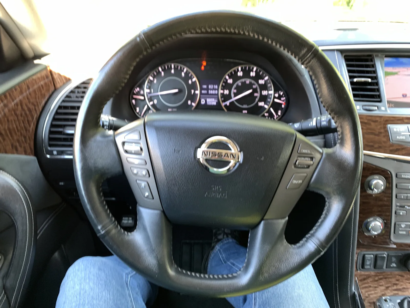 Nissan Armada photo 13