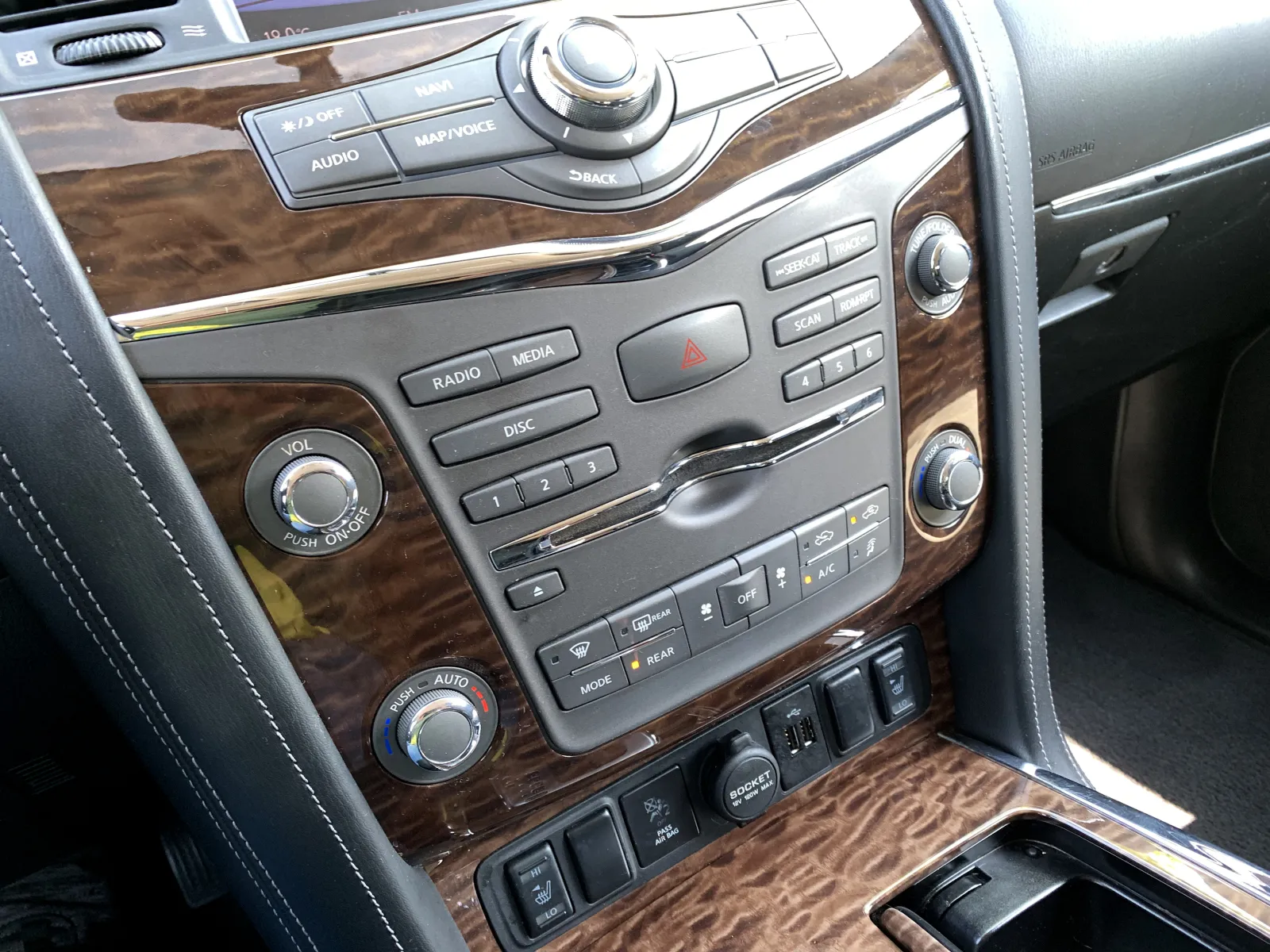 Nissan Armada photo 16