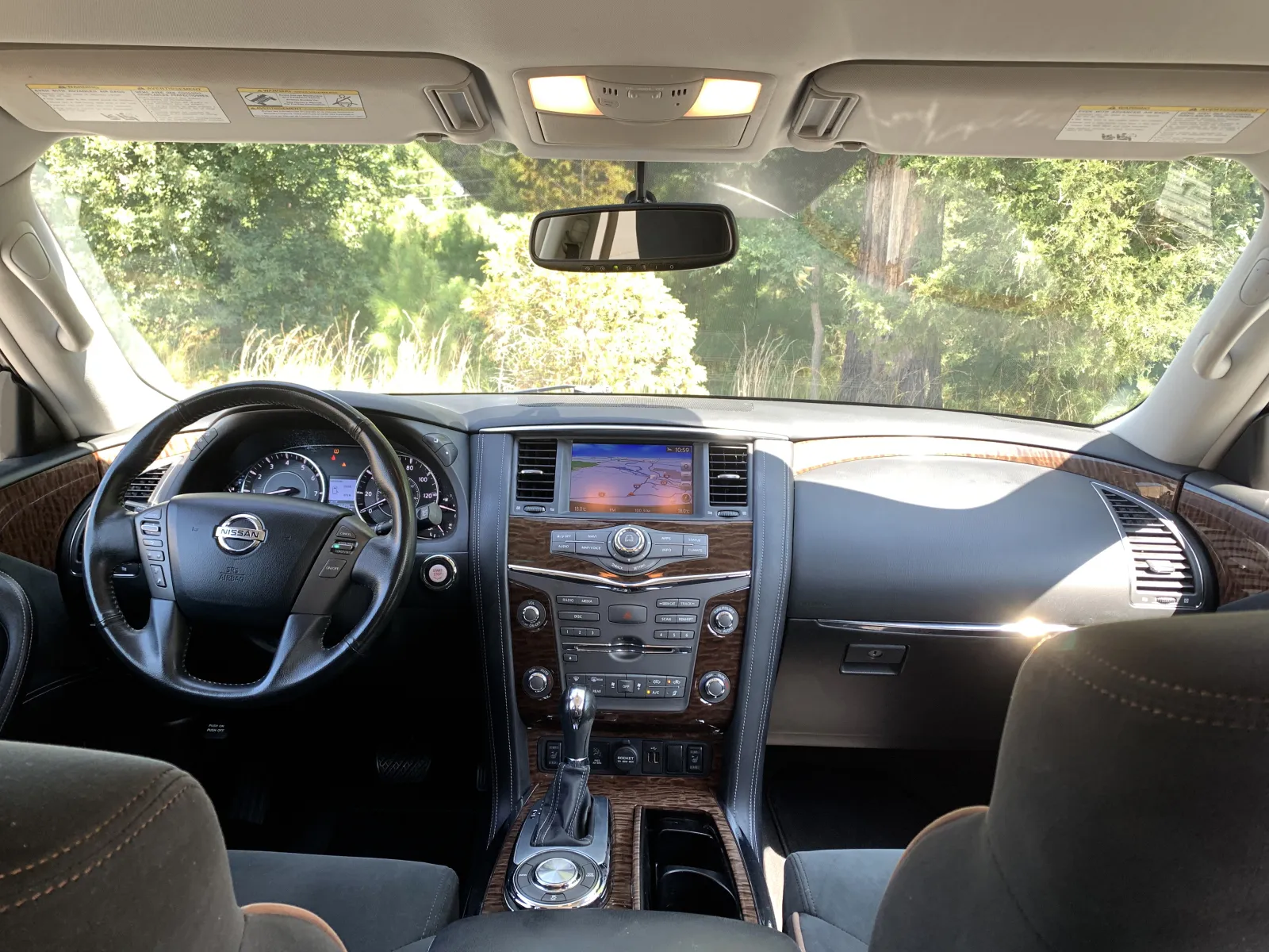 Nissan Armada photo 12