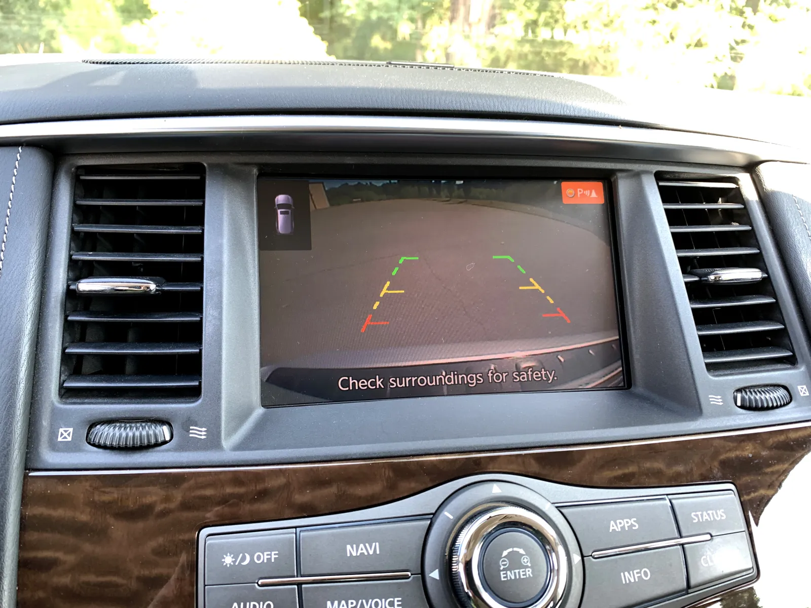 Nissan Armada photo 14