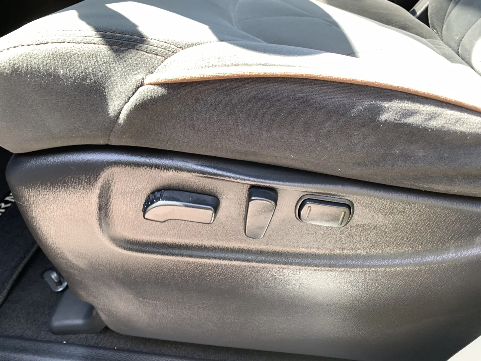 Nissan Armada photo 21