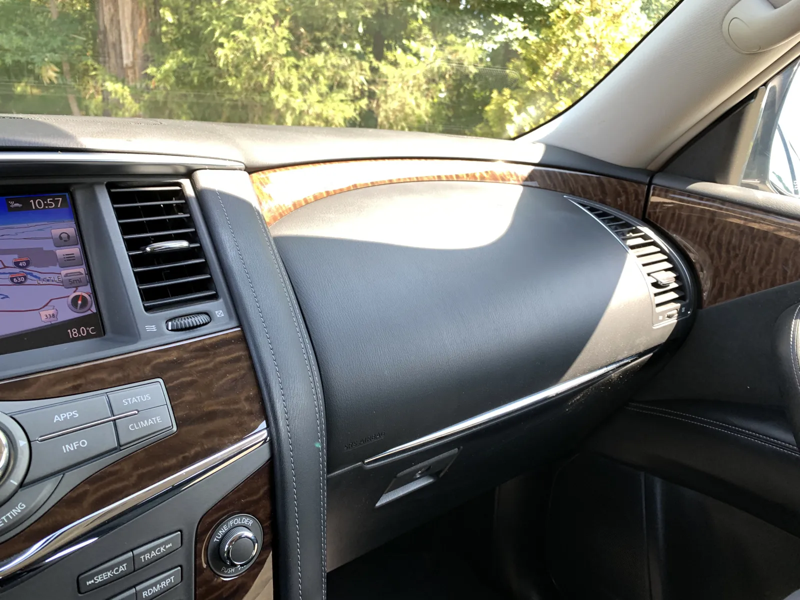 Nissan Armada photo 17