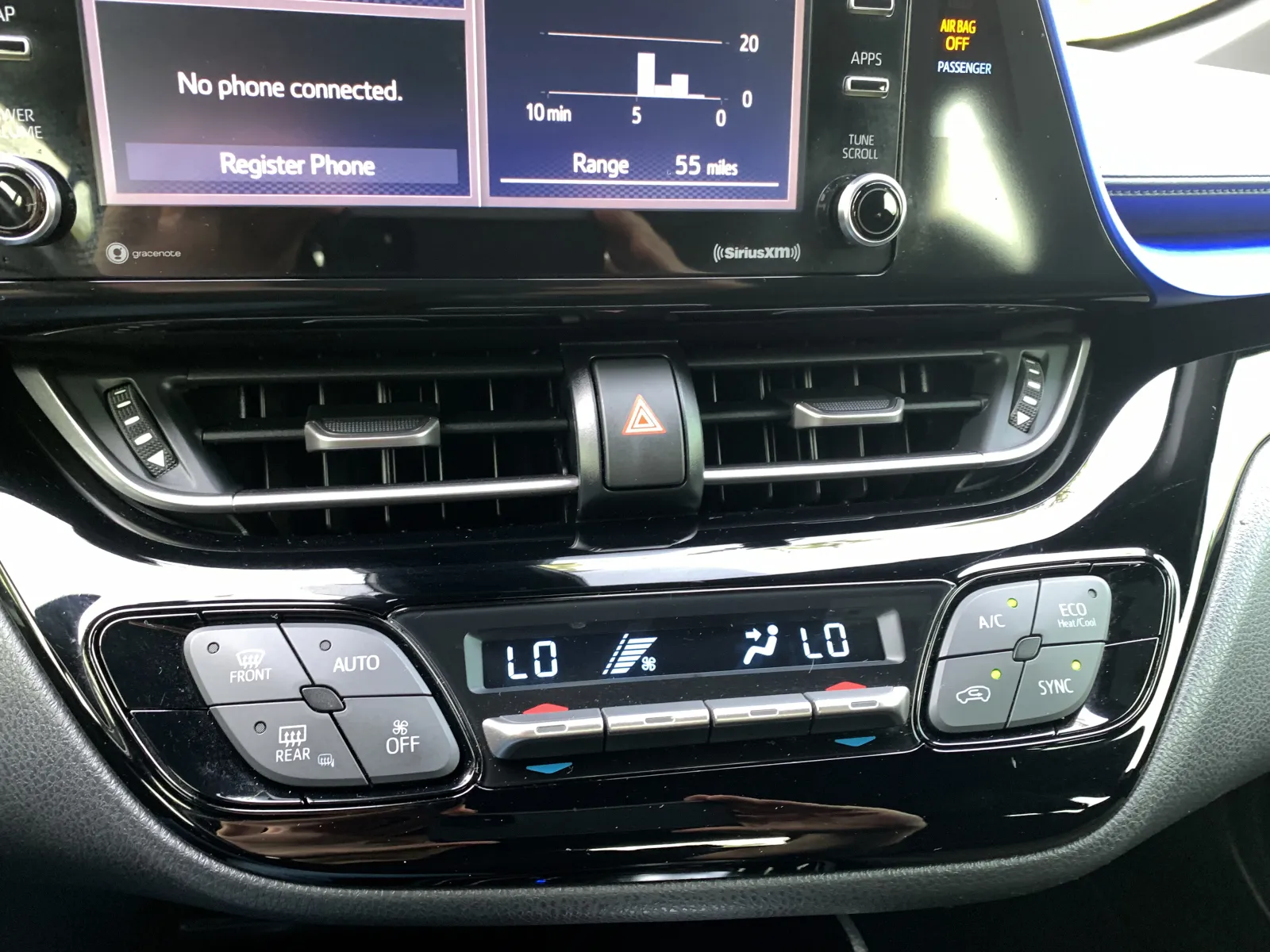 Toyota C-HR photo 15