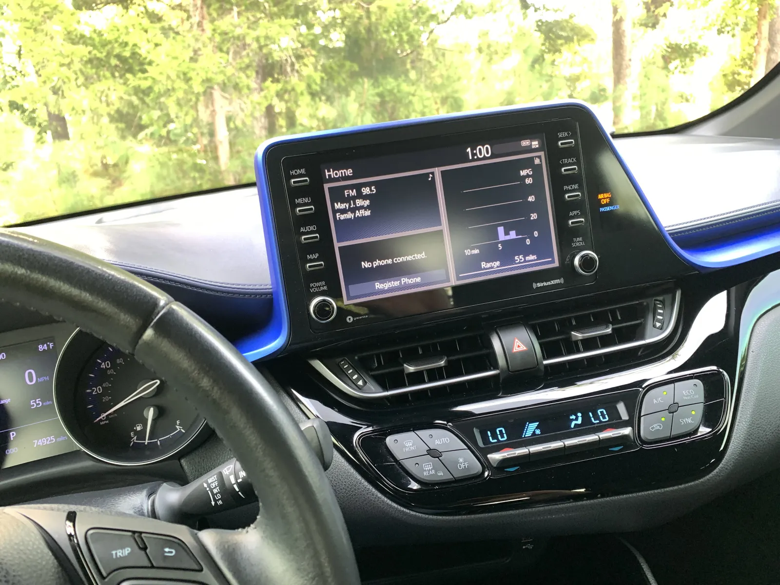 Toyota C-HR photo 14