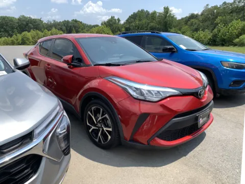 Red 2020 TOYOTA C-HR XLE for sale in Little Rock, AR