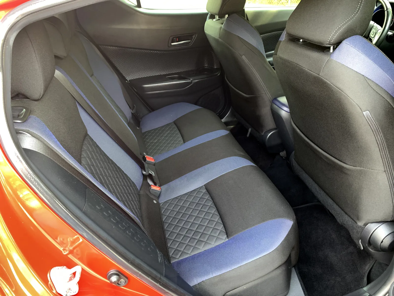 Toyota C-HR photo 30