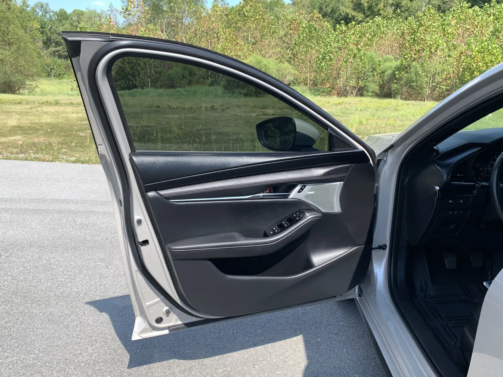 Mazda 3 PREMIUM photo 27