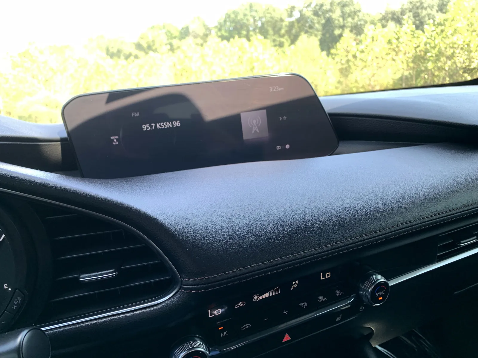 Mazda 3 PREMIUM photo 16