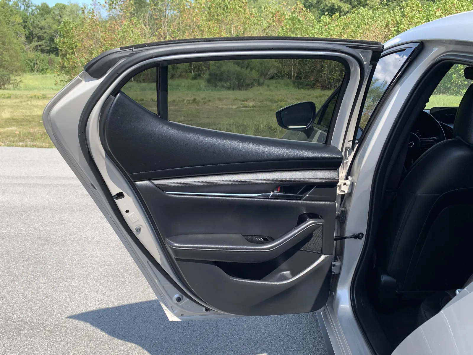 Mazda 3 PREMIUM photo 29