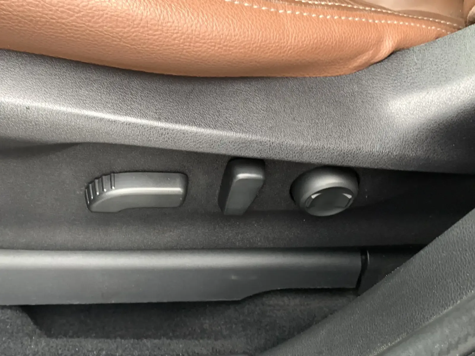 Subaru Ascent photo 24