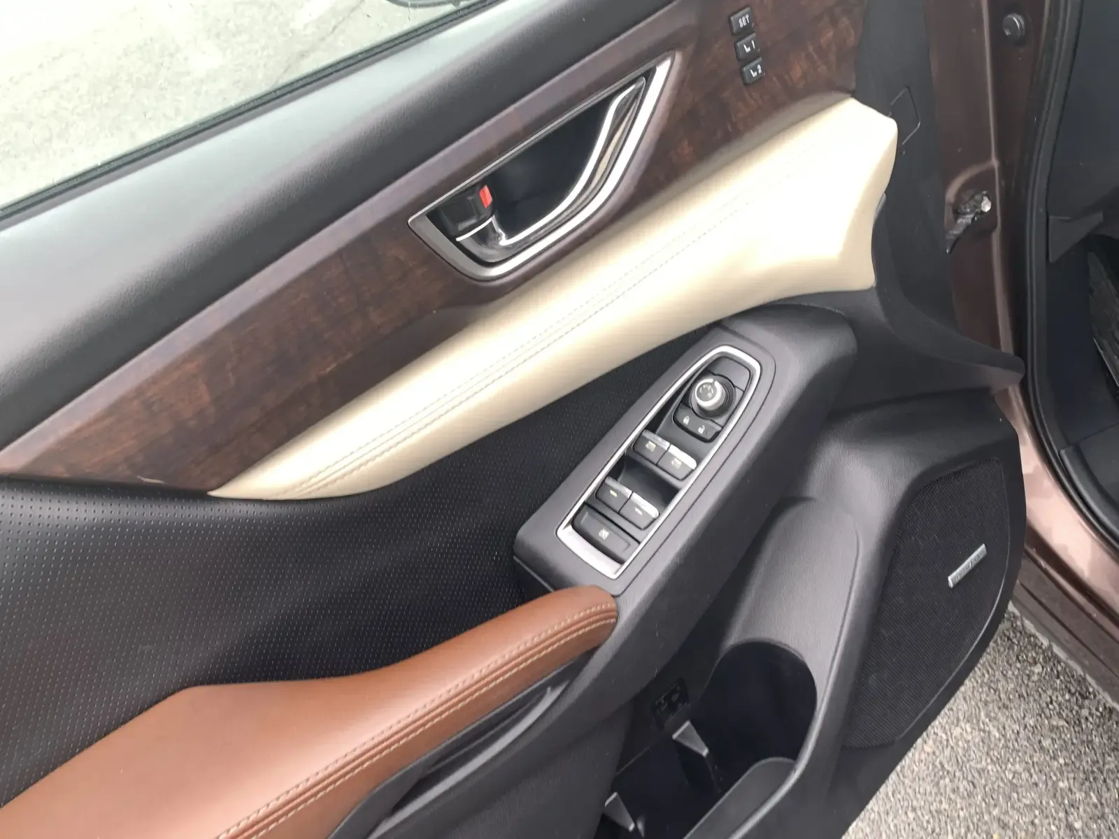 Subaru Ascent photo 23