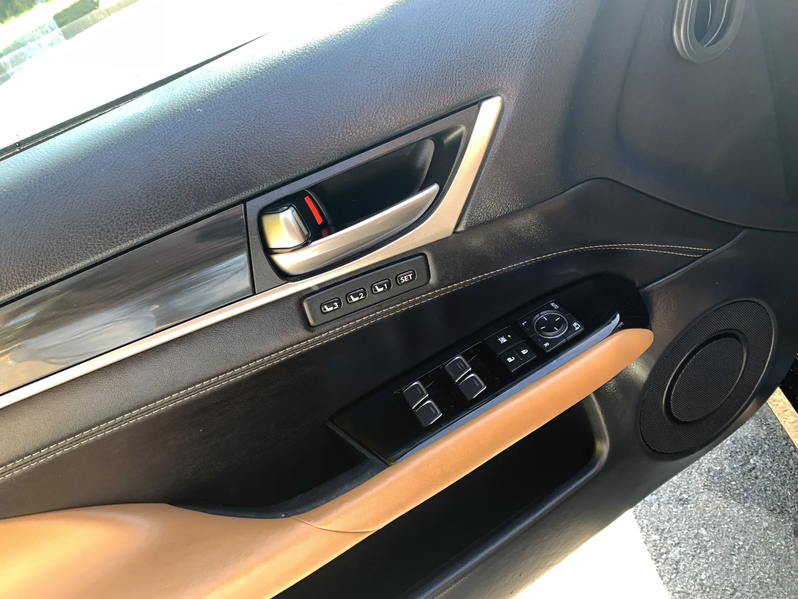Lexus GS photo 25