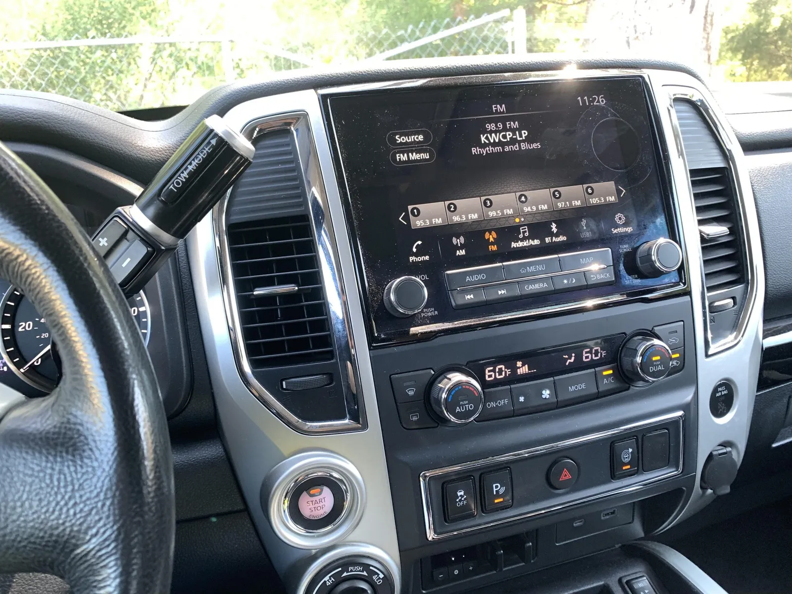 Nissan Titan photo 15