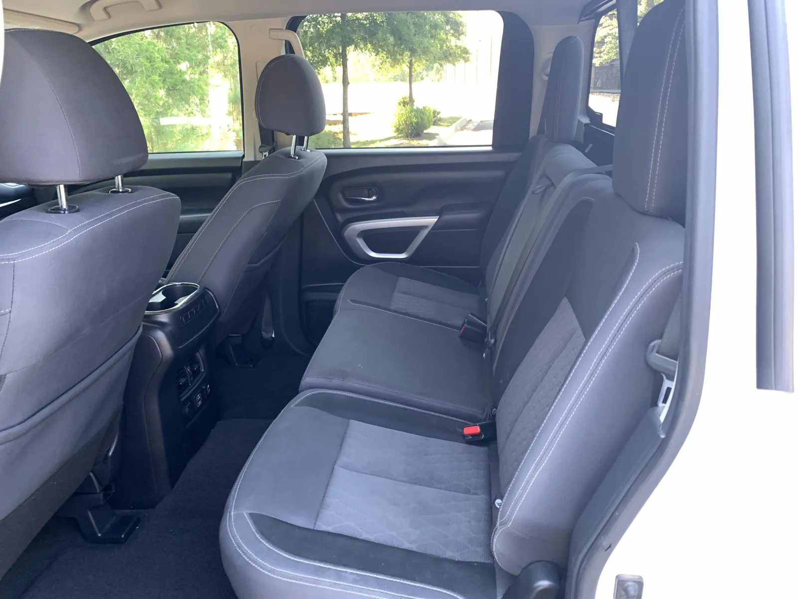Nissan Titan photo 28