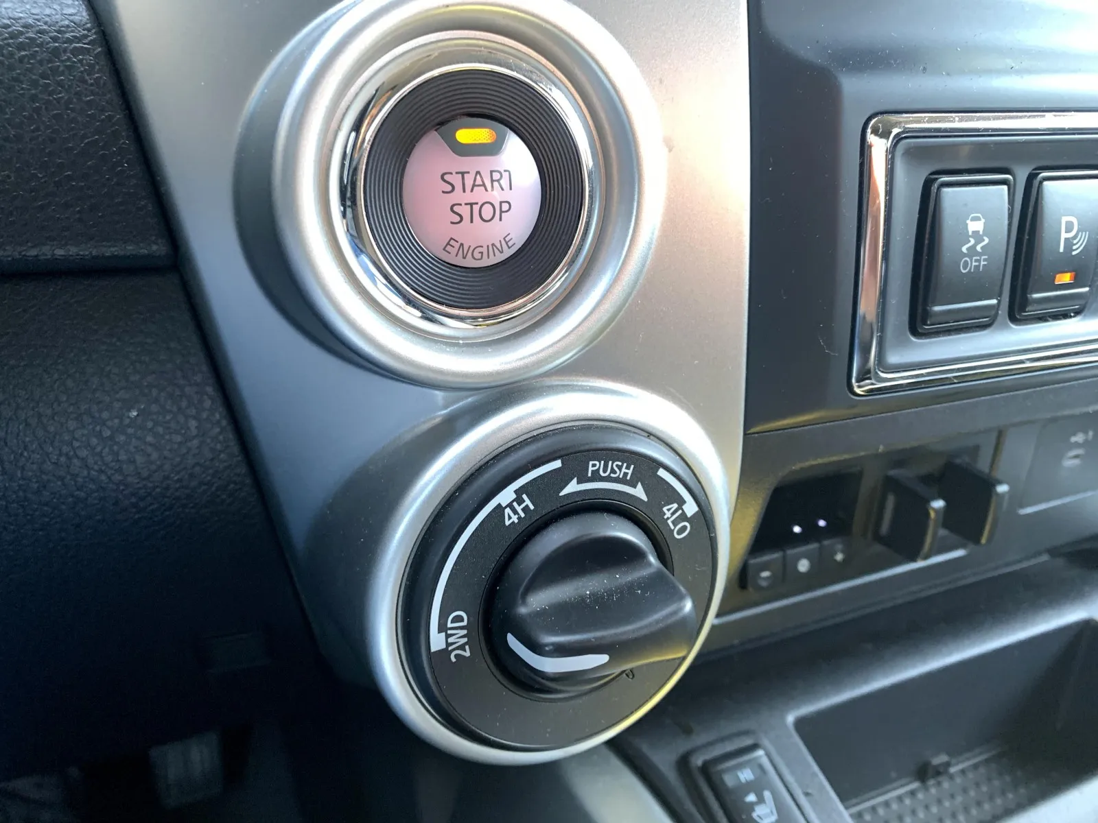 Nissan Titan photo 21