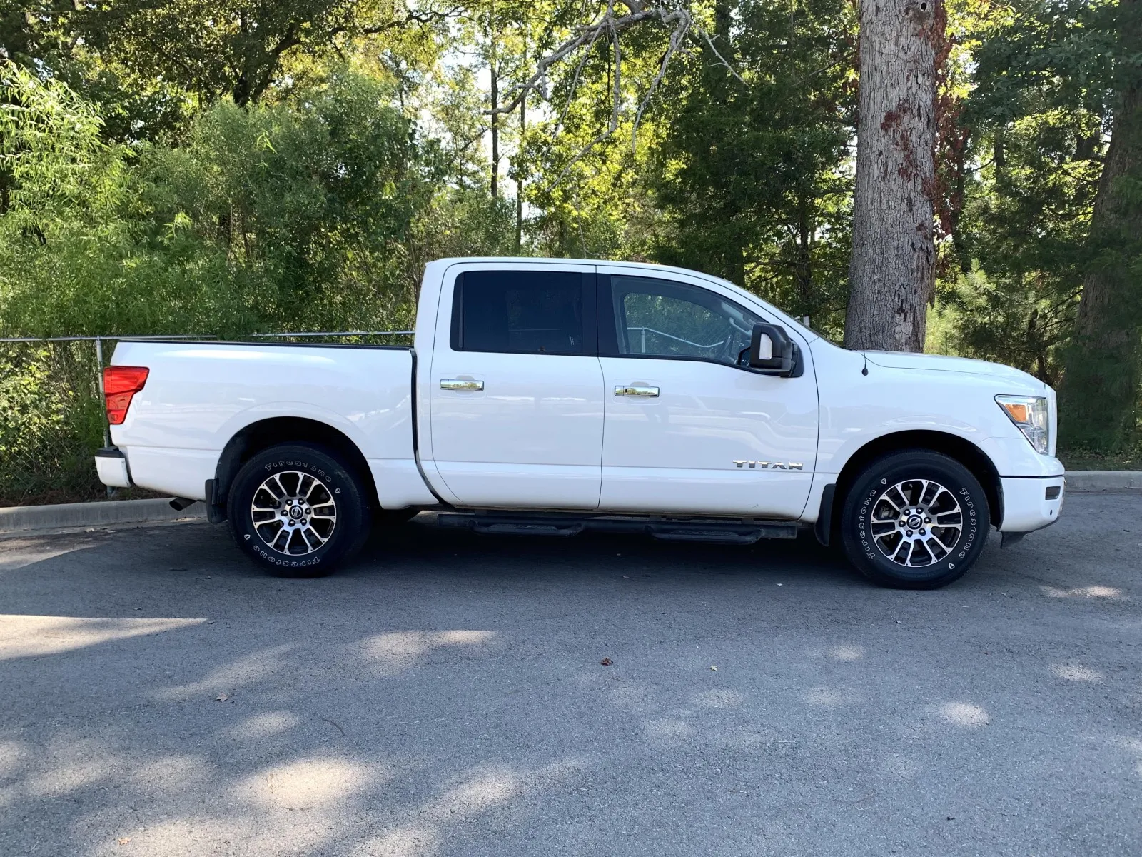 Nissan Titan photo 8