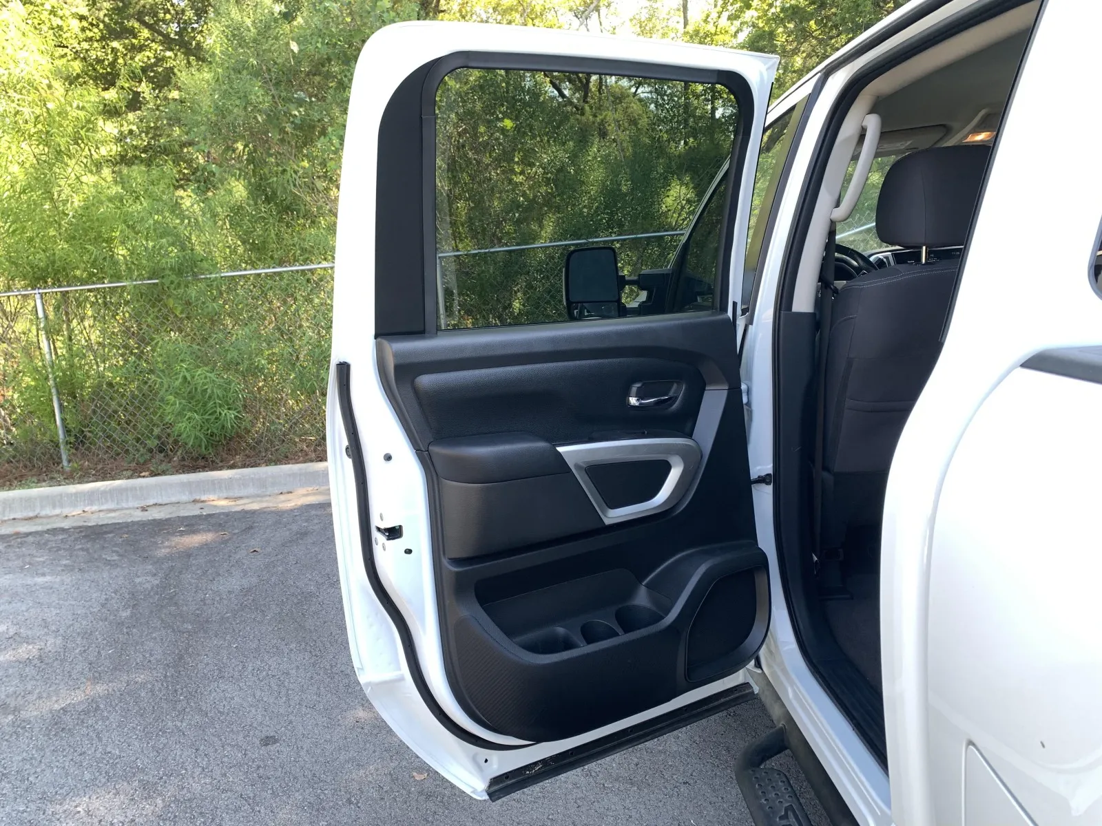 Nissan Titan photo 27