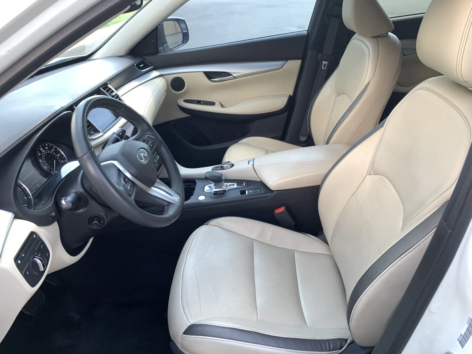 Infiniti QX50 photo 25