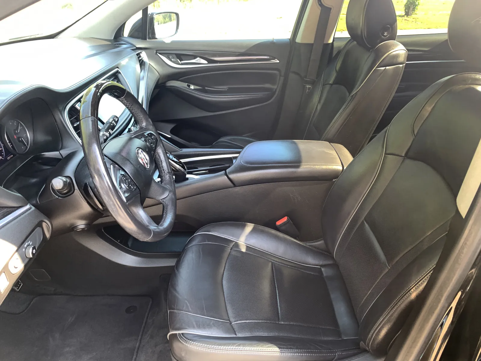Buick Enclave photo 25