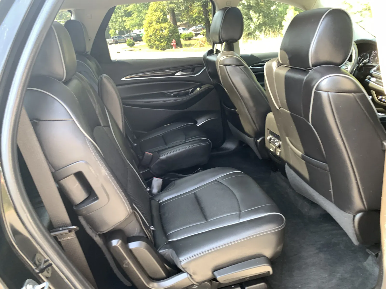 Buick Enclave photo 33