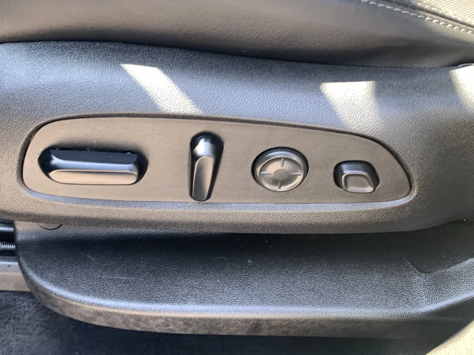 Buick Enclave photo 23