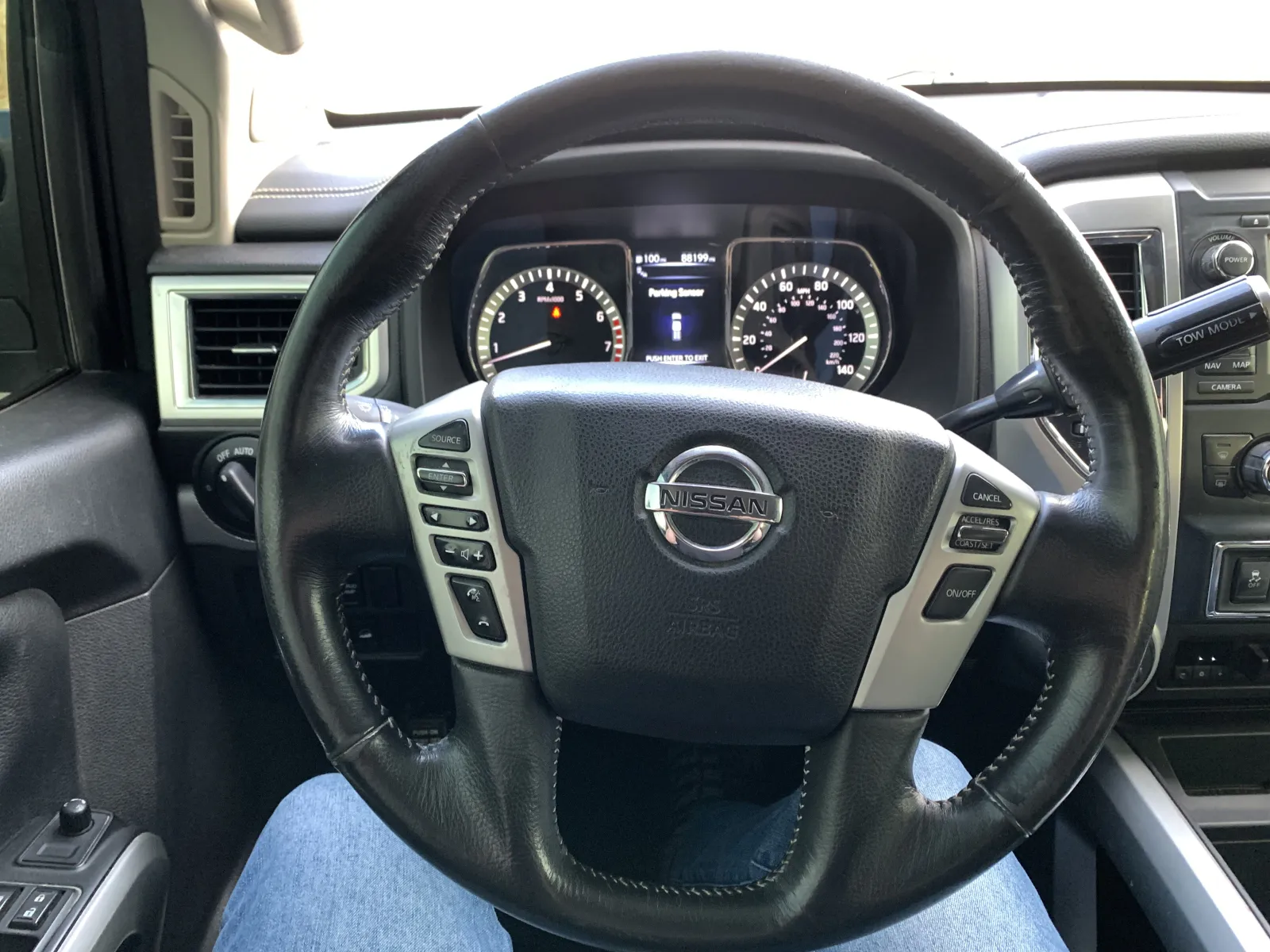 Nissan Titan photo 14