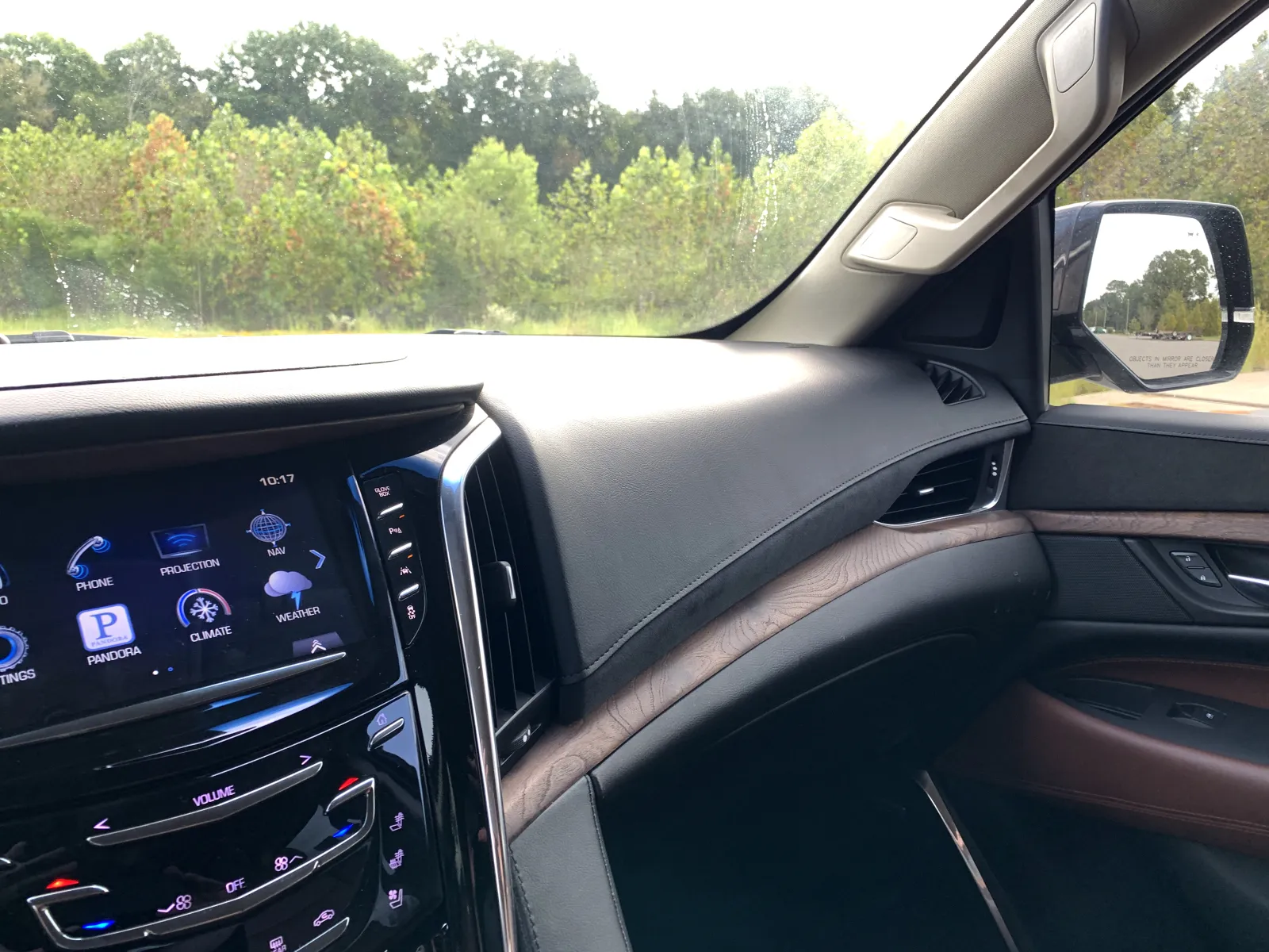 Cadillac Escalade photo 16