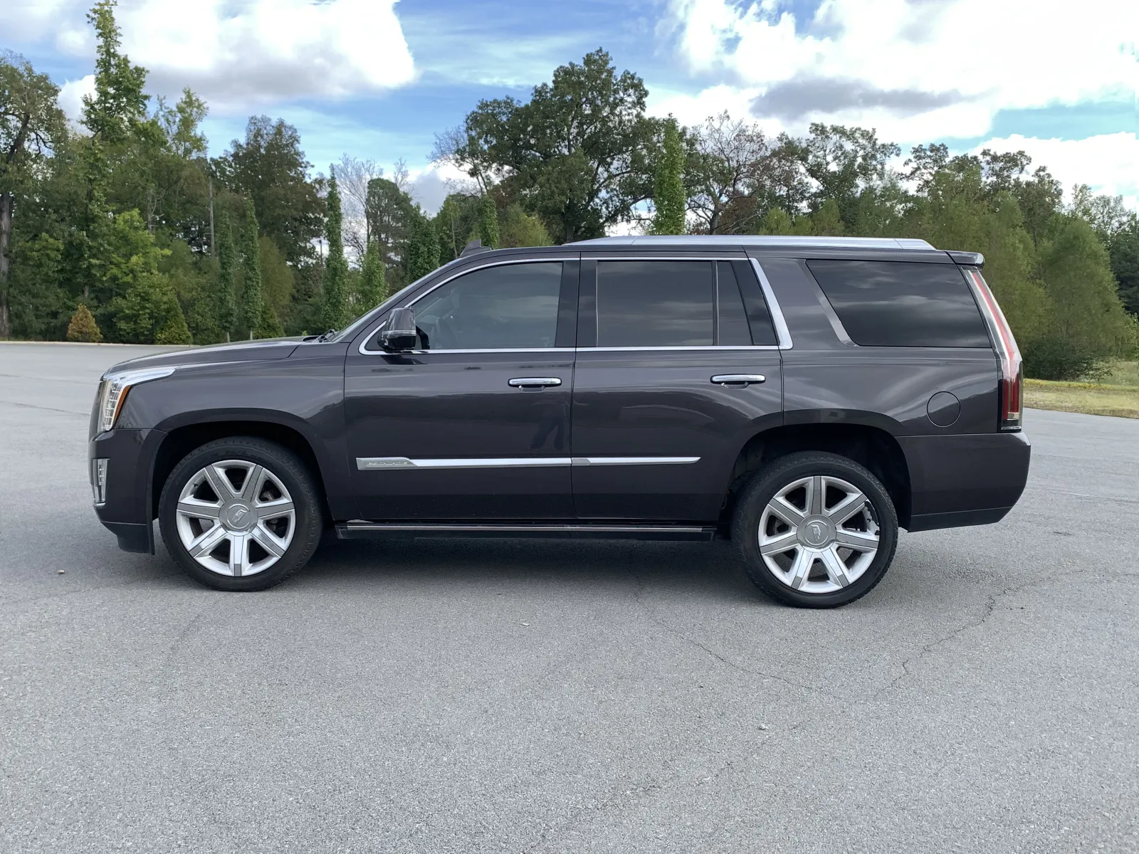 Cadillac Escalade photo 4