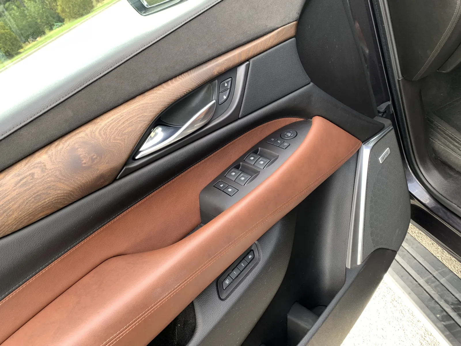 Cadillac Escalade photo 21