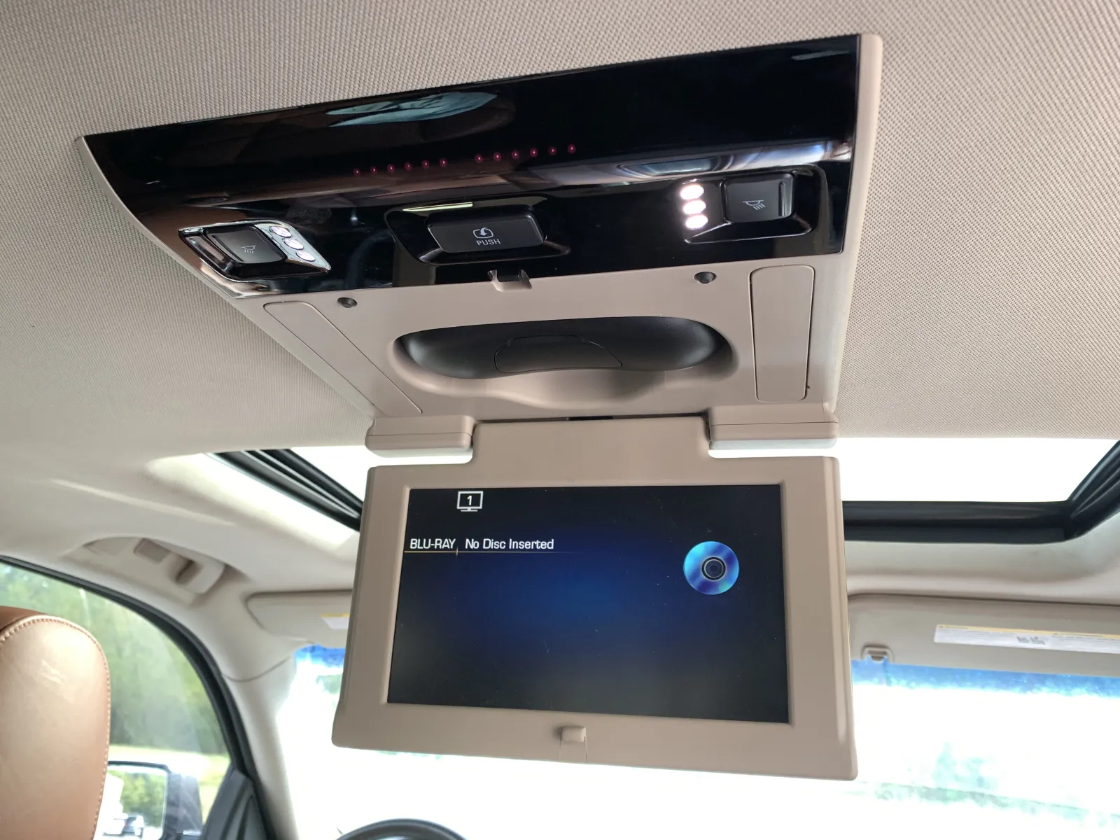 Cadillac Escalade photo 34