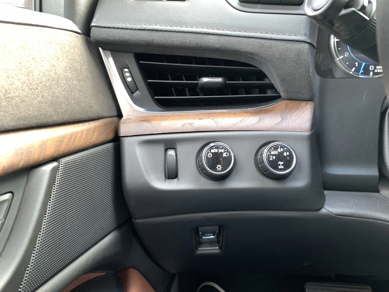 Cadillac Escalade photo 19