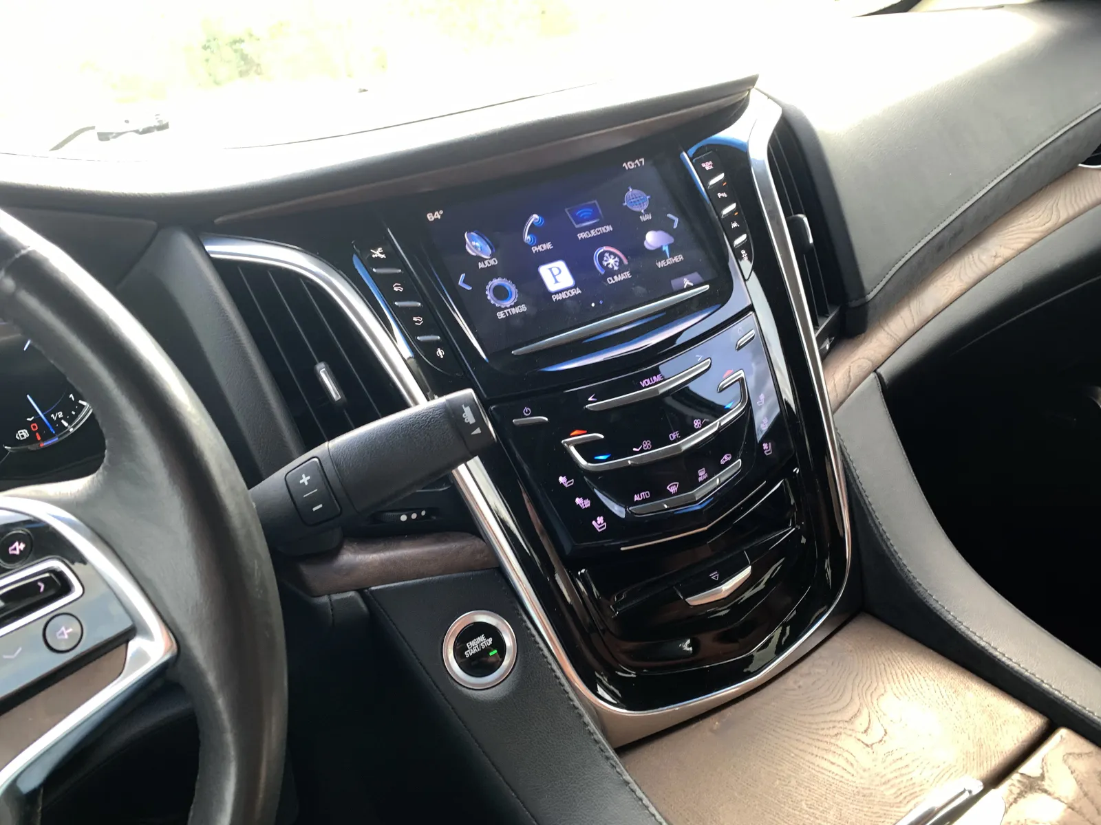 Cadillac Escalade photo 15