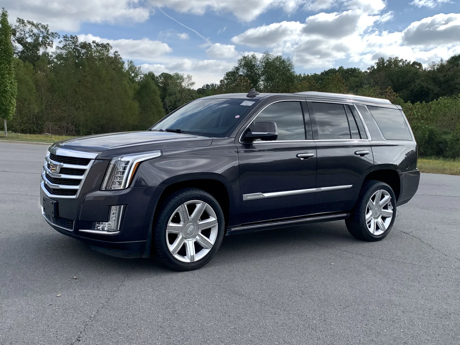 Cadillac Escalade photo 3