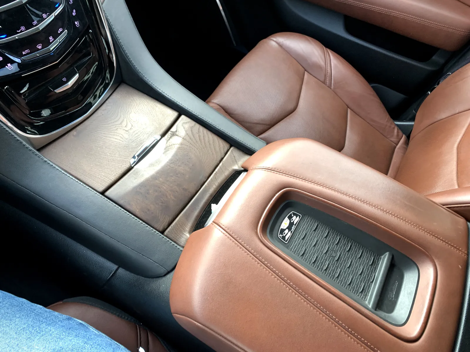 Cadillac Escalade photo 17