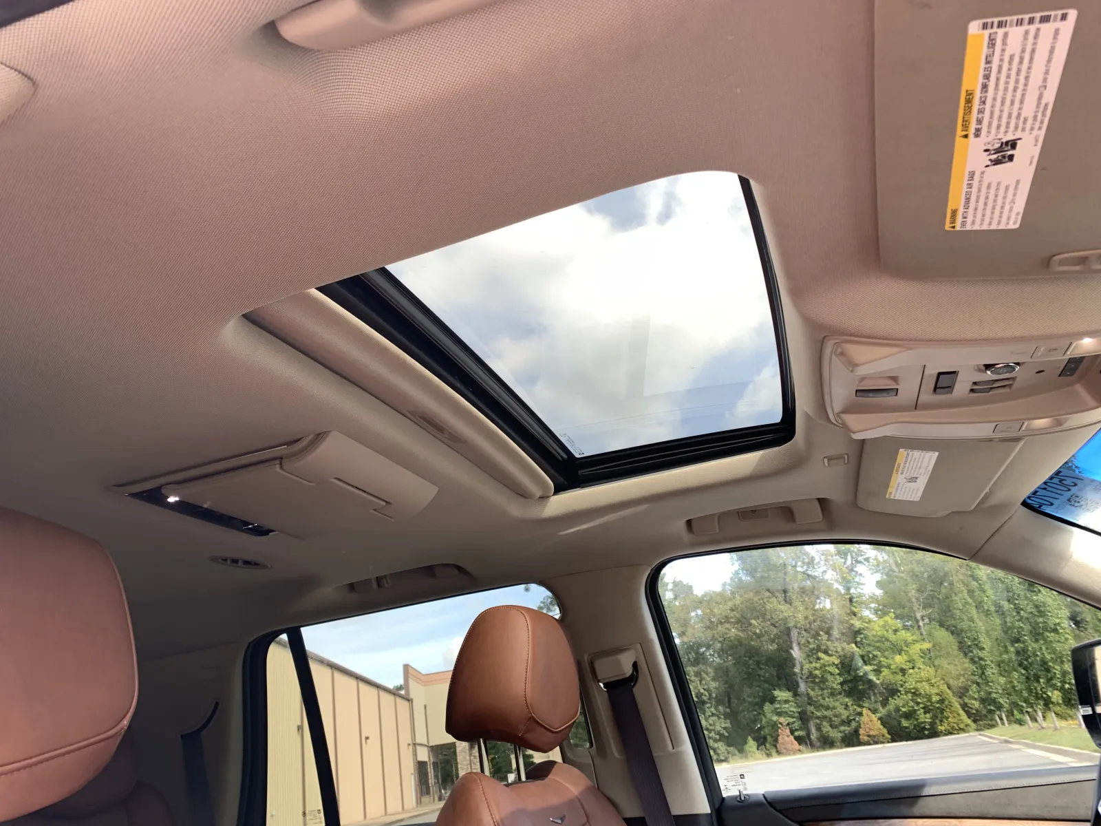 Cadillac Escalade photo 11